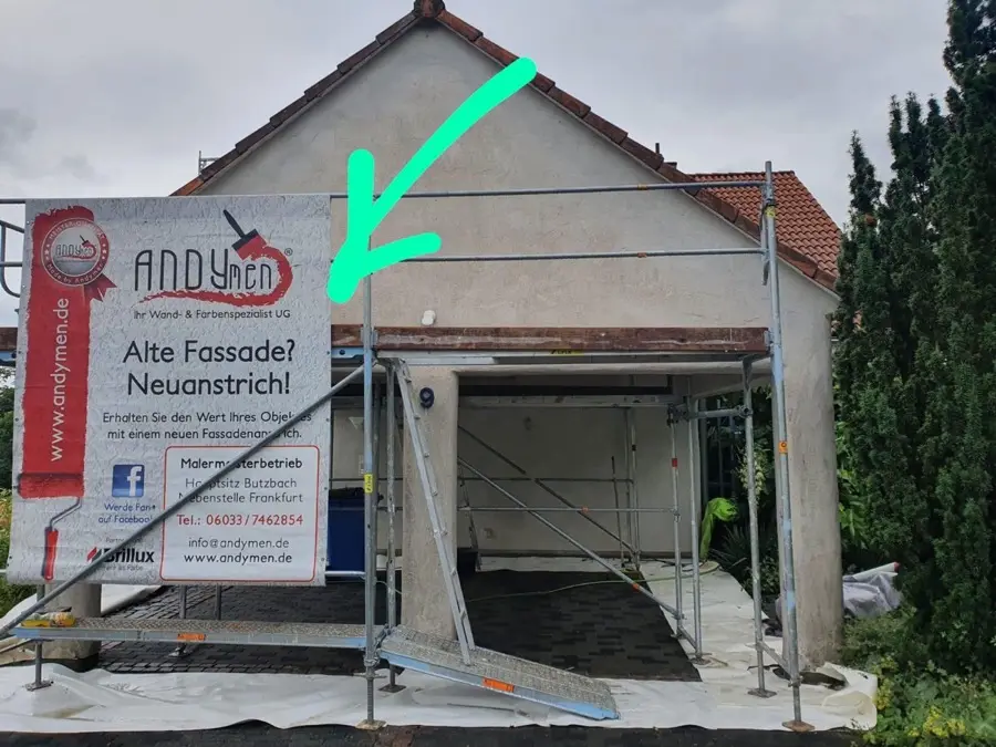 Fassadenarbeiten Andymen — Gerüst und Abdeckung