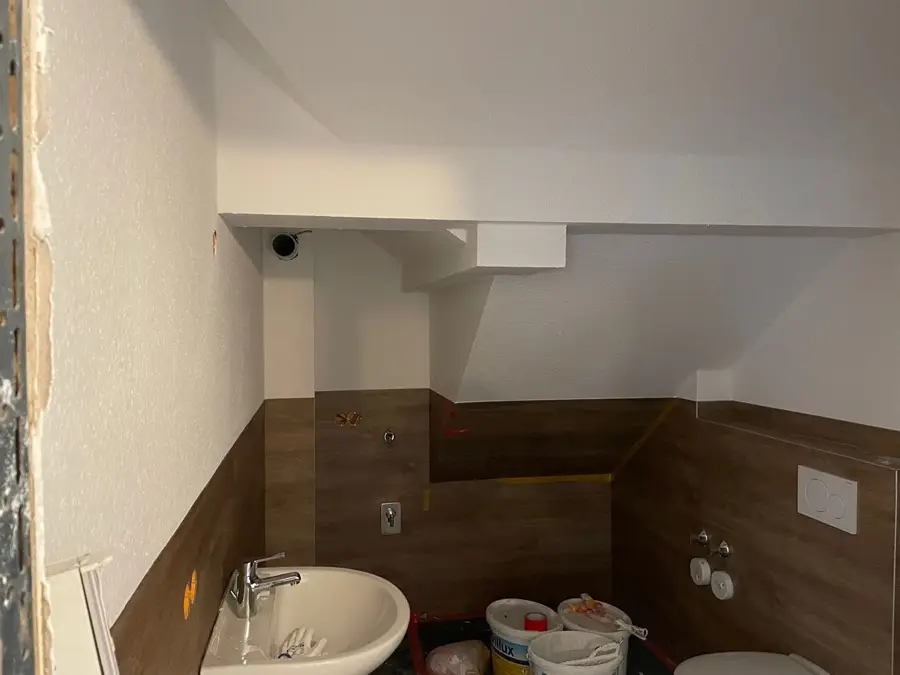 Badezimmer streichen Frankfurt &mdash; w&auml;hrend der Arbeit, Brillux Farbe, Andymen