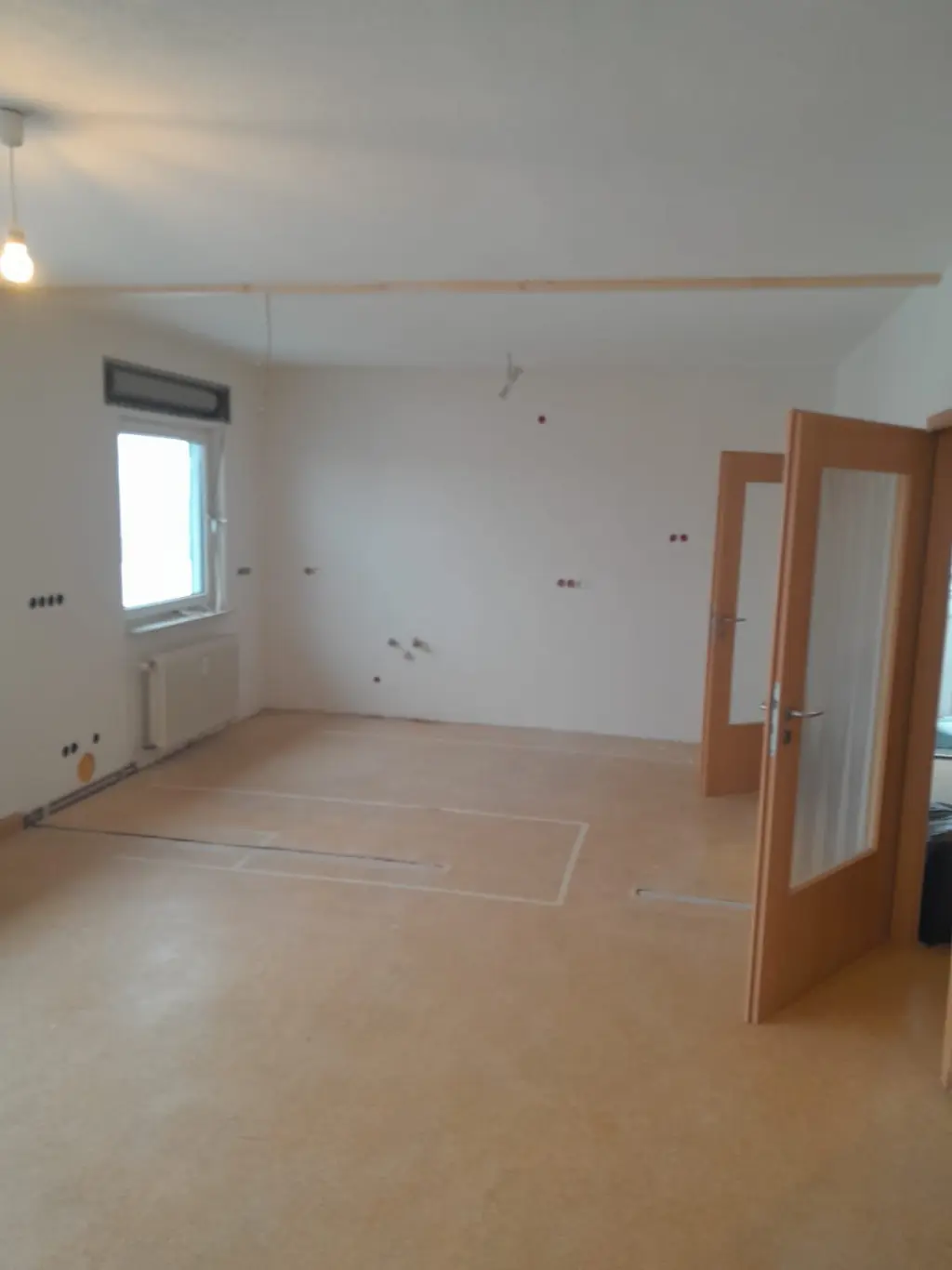 Kueche Linden nachher — Decke und Waende frisch gestrichen