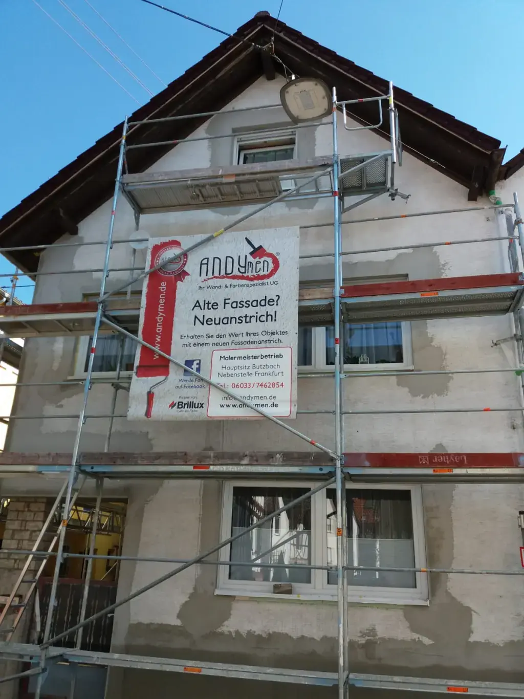 Risse in der Wand reparieren